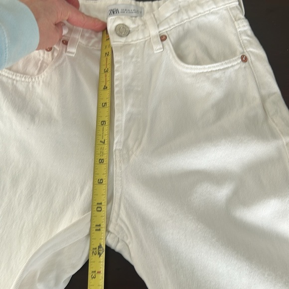 Zara Button Fly High Rise Raw Distressed Hem Straight Leg White Jeans Size 4 - Picture 5 of 13